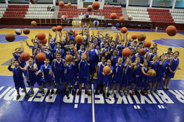 İzmir’de yaz okulları için kayıtlar başladı