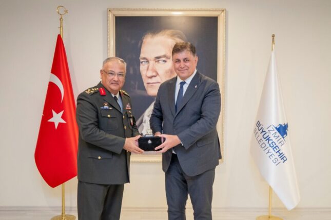 Orgeneral Kemal Yeni’den Başkan Tugay’a ziyaret