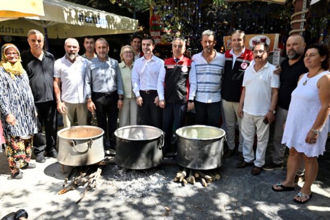 Coğrafi İşaretli Bademli Koruk Şerbeti Kazanlarda Kaynadı