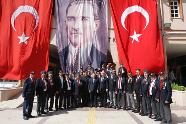 Bergama’da 19 Eylül Gaziler Günü Kutlandı