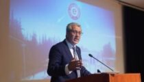  Rektör Budak, “Ege Üniversitesi olarak, meslek yüksekokullarımızı organize sanayi bölgelerine taşımak istiyoruz”
