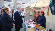 BERGAMA BELEDİYESİ ÜRETEN KADINLAR İÇİN YENİ YIL PAZARI KURDU