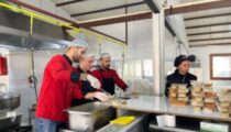 Menemen’in kazanlarında bereket ve dayanışma kaynıyor