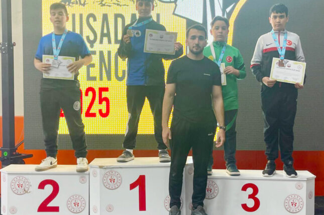 Aliağalı Karateciler Kuşadası’ndan 5 Madalya İle Döndü