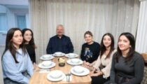 Başkan Pehlivan, öğrencilerin iftar sofrasına konuk oldu