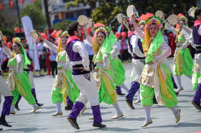 19 Mayıs coşkusu İzmir’i sardı
