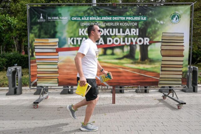 Doğaseverler köy okulları için koştu