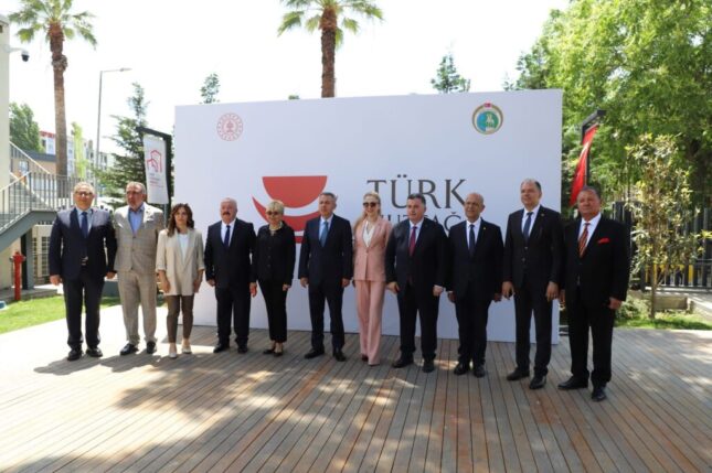 Türk Mutfağı Klasikleri İzmir’de Görkemli Bir Törenle Tanıtıldı