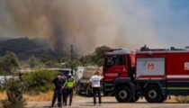 İzmir’in iki ilçesindeki yangınlar büyük ölçüde kontrol altında