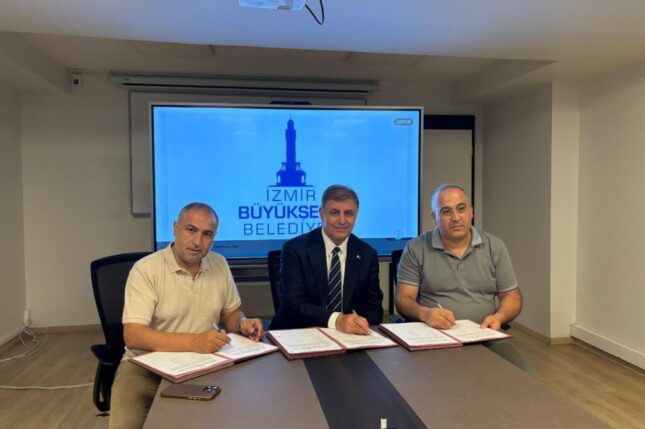 Grand Plaza ve İztarım’da imzalar atıldı